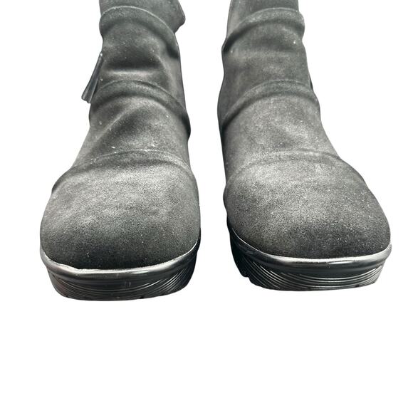 Skechers 48733 Black Suede Leather Wedge Ankle Boots Size 10 Comfort Zip Tassel - Picture 2 of 11